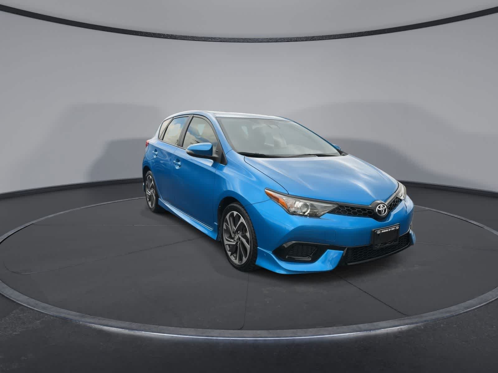 Used 2017 Toyota Corolla iM FWD image 2