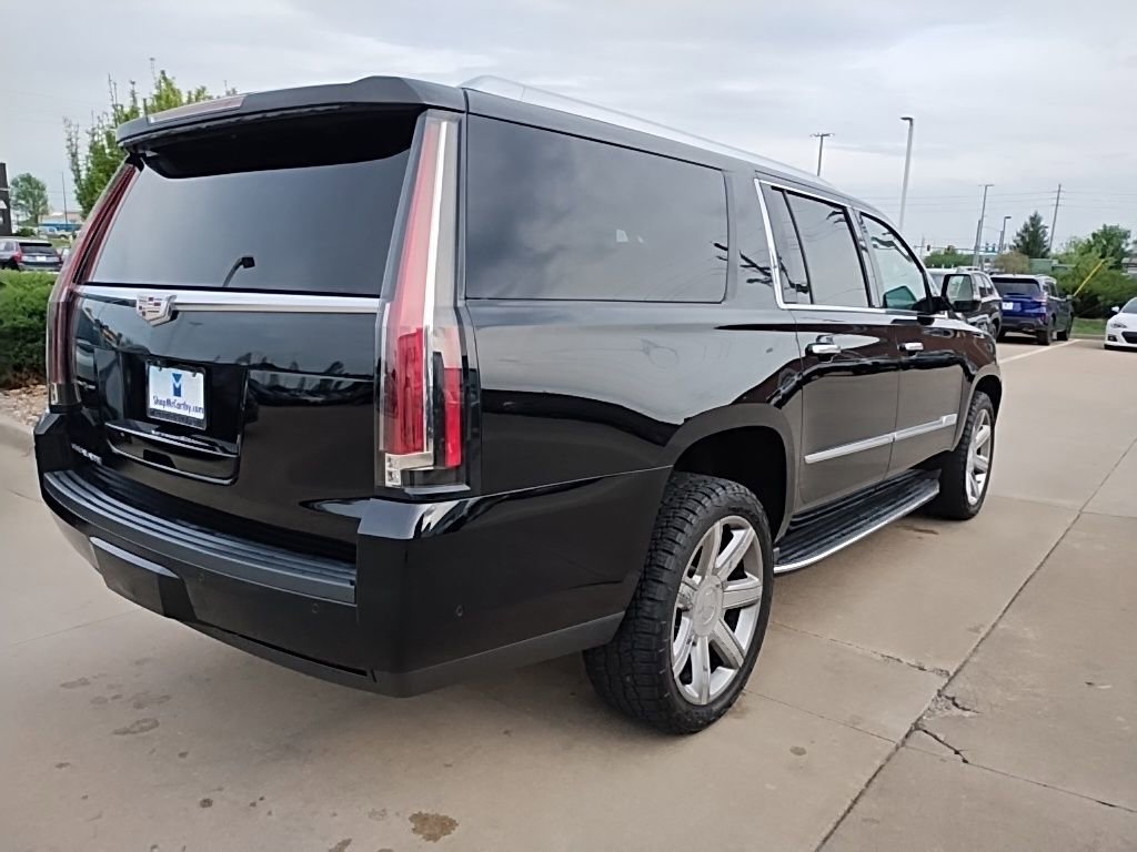 Used 2018 Cadillac Escalade ESV Premium Luxury AWD/4WD image 8