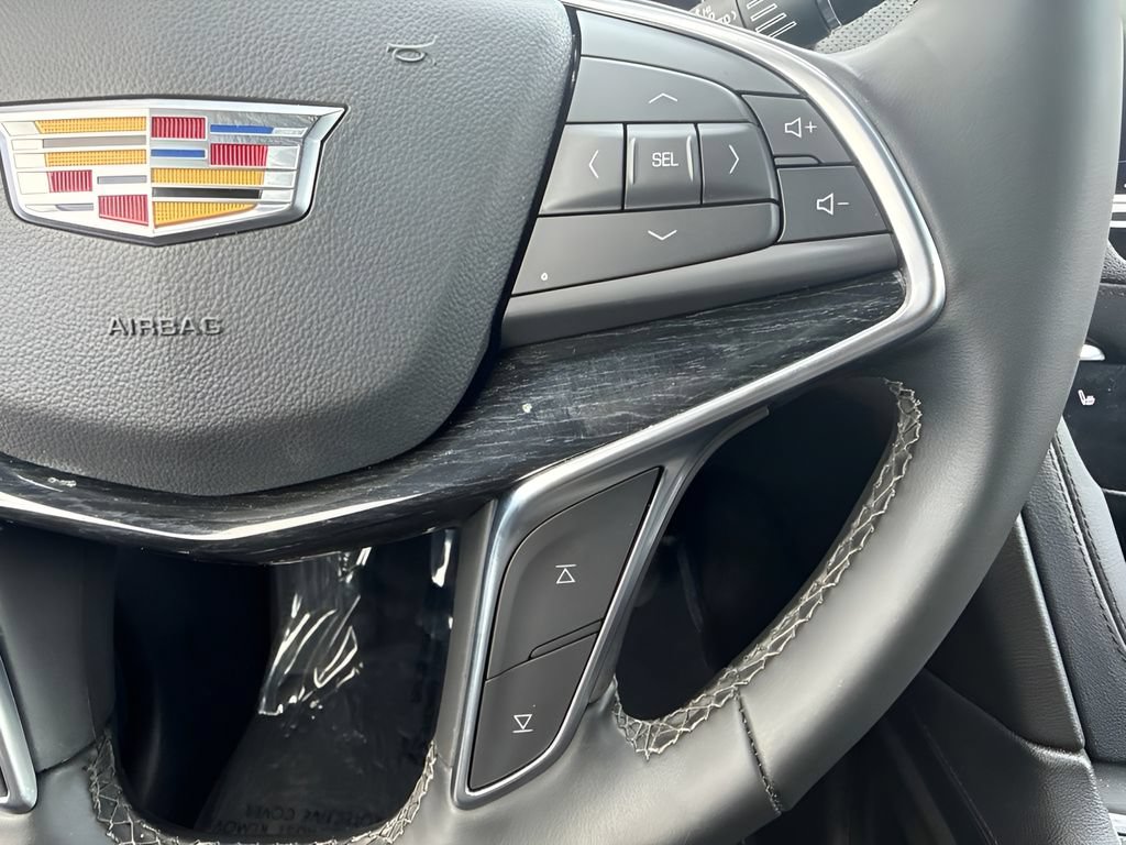 Used 2025 Cadillac XT5 Premium Luxury FWD image 17
