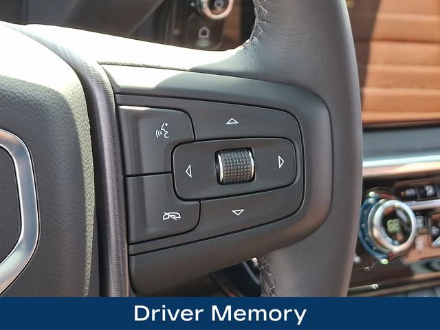 Used 2025 GMC Sierra 2500 Denali Ultimate image 8