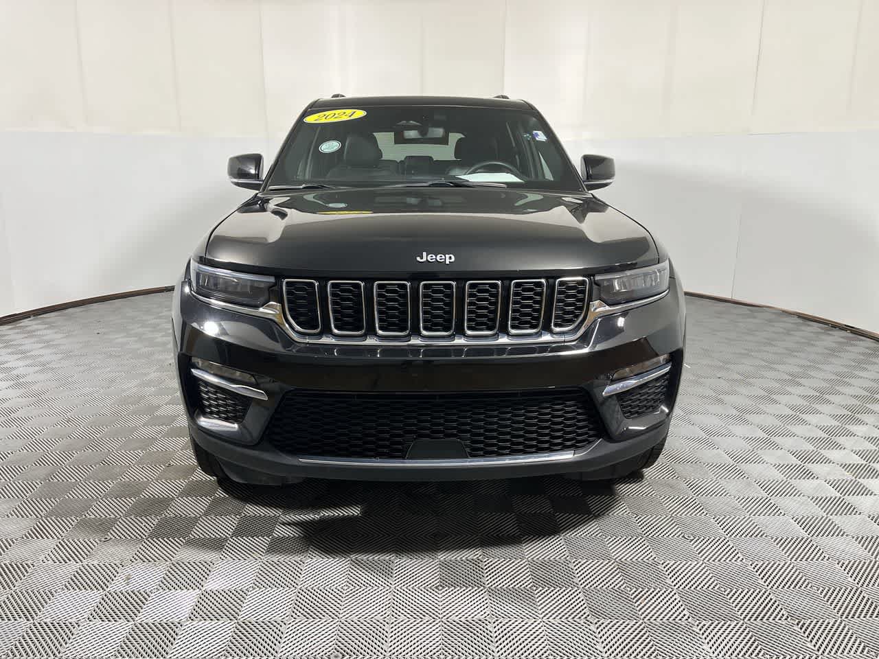 Used 2024 Jeep Grand Cherokee Limited 4xe AWD/4WD image 3