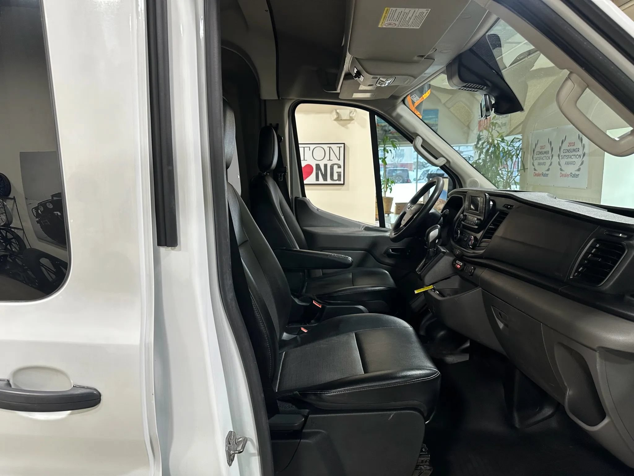 Used 2020 Ford Transit 150 Medium Roof RWD image 28