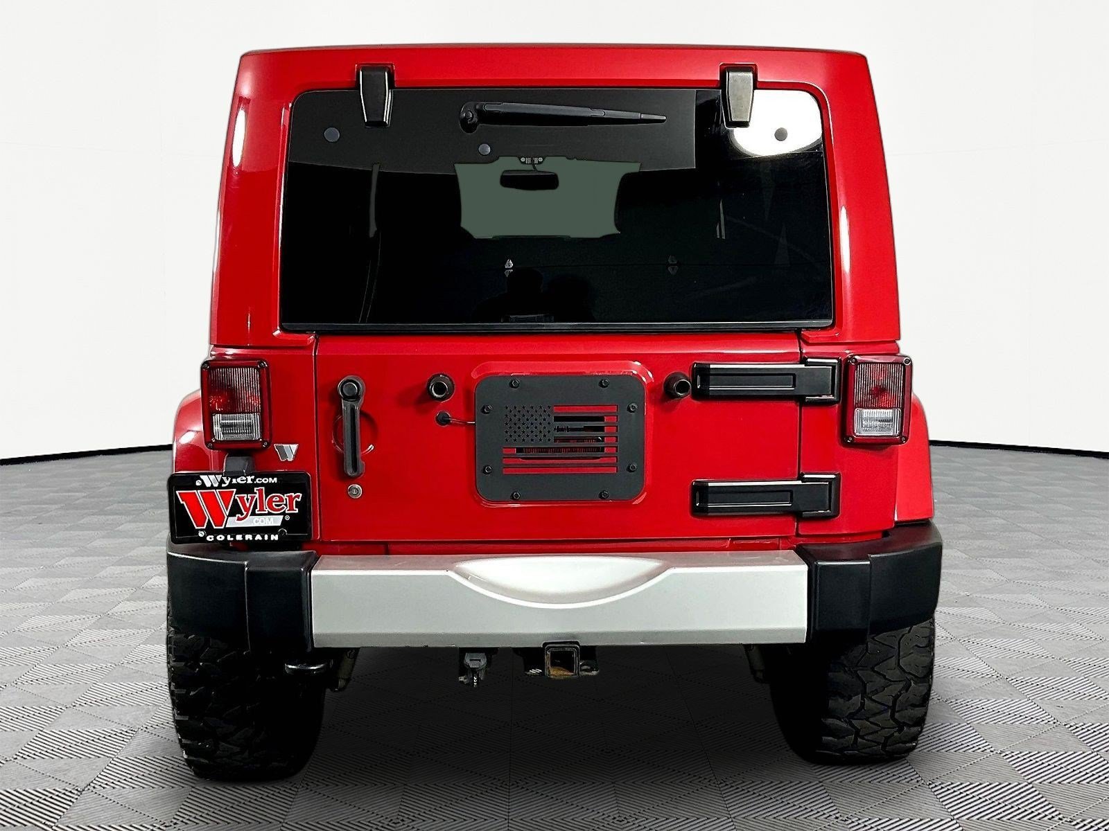Used 2014 Jeep Wrangler Unlimited Sahara w/ Connectivity Group AWD/4WD image 5