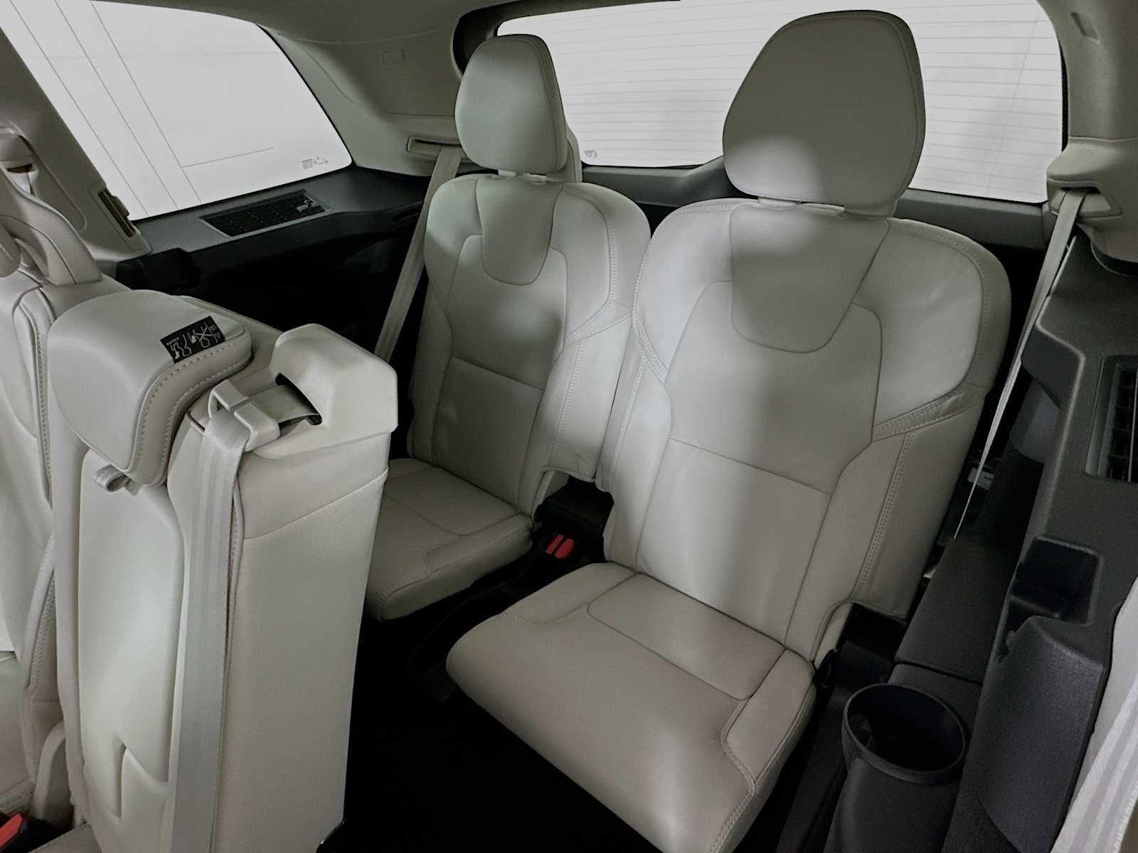 Certified 2024 Volvo XC90 B6 Ultimate image 26