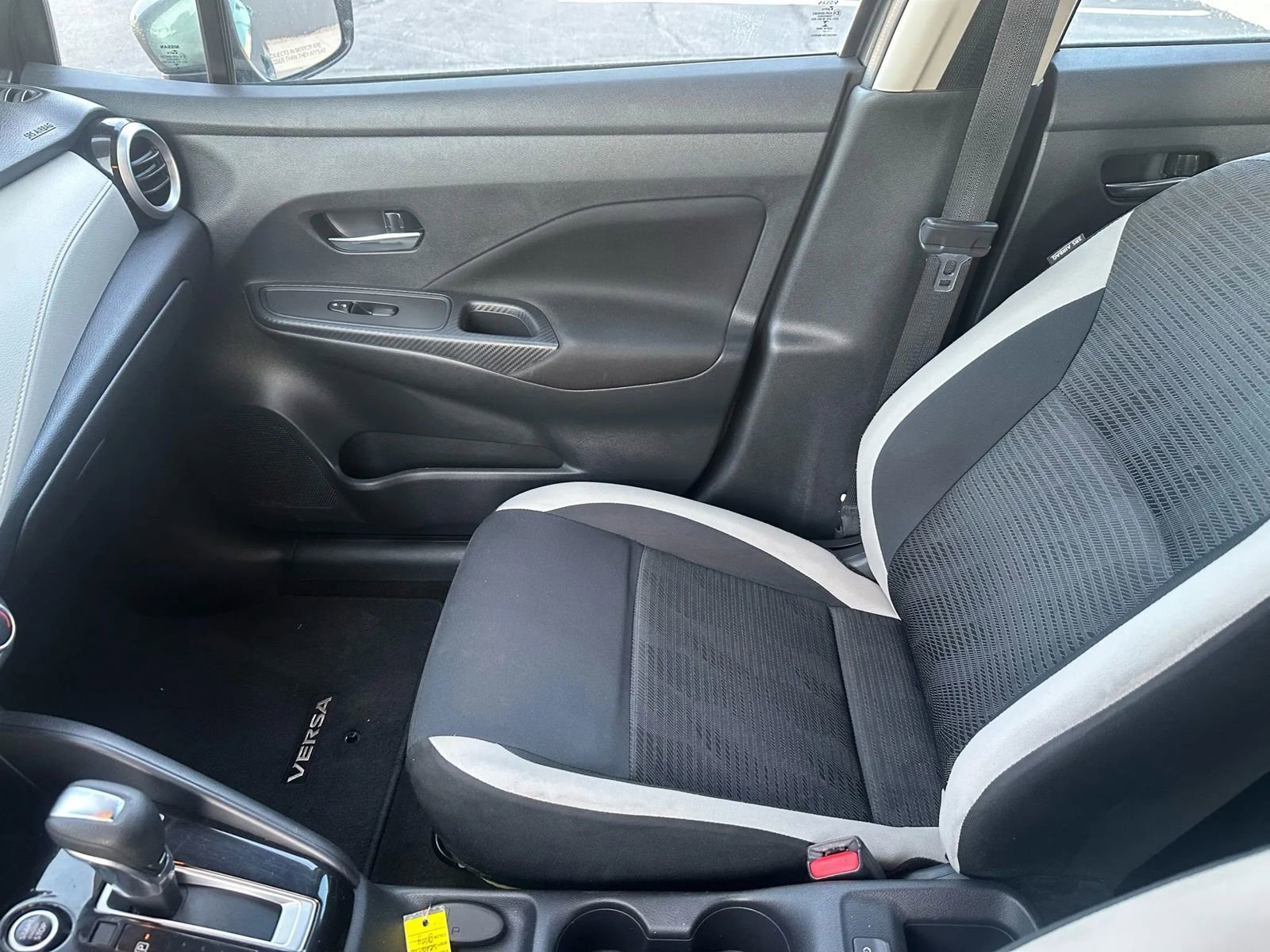 Used 2021 Nissan Versa SV image 10