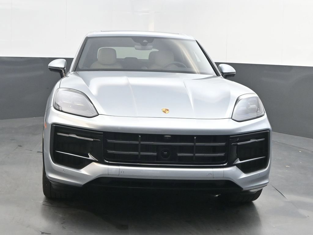 Certified 2025 Porsche Cayenne GTS image 10