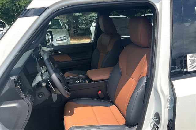 New 2026 Lexus GX 550 AWD/4WD image 9