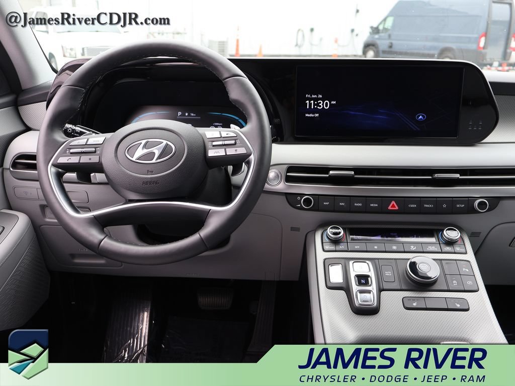 Used 2025 Hyundai Palisade SEL FWD image 20