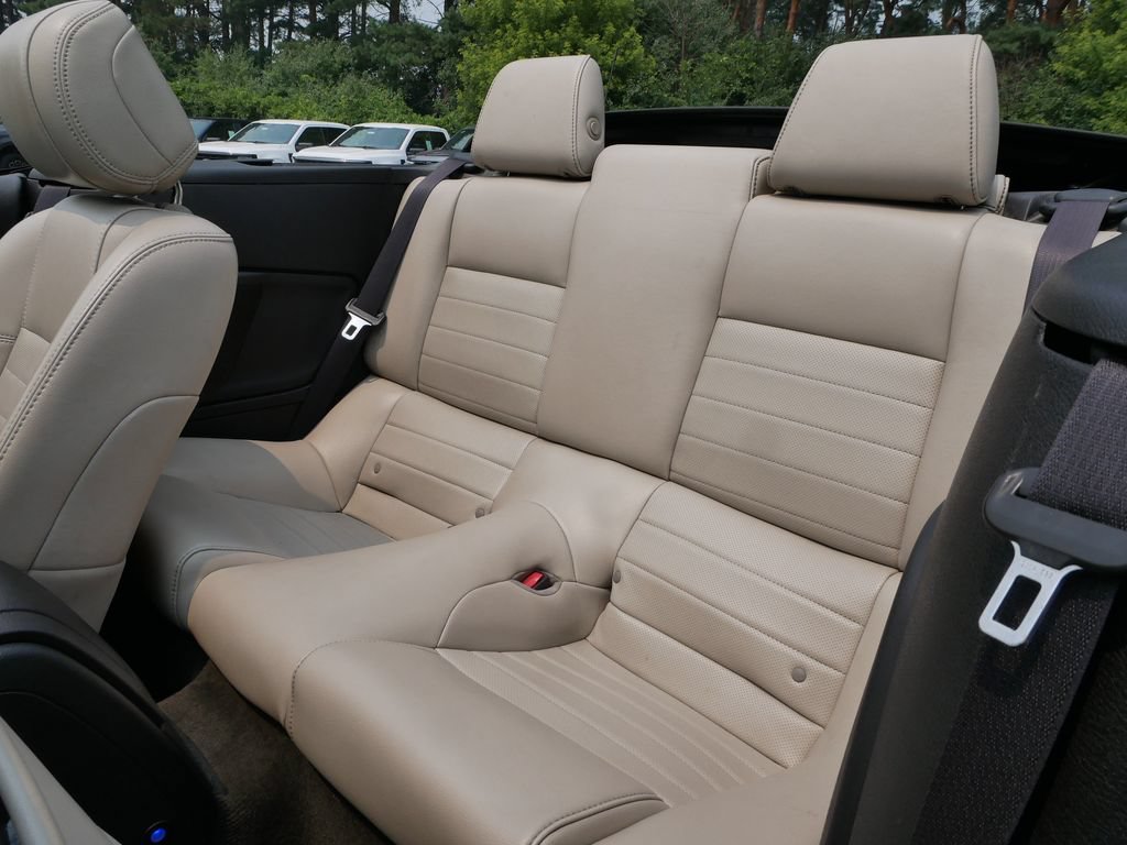 Used 2014 Ford Mustang Premium RWD image 14