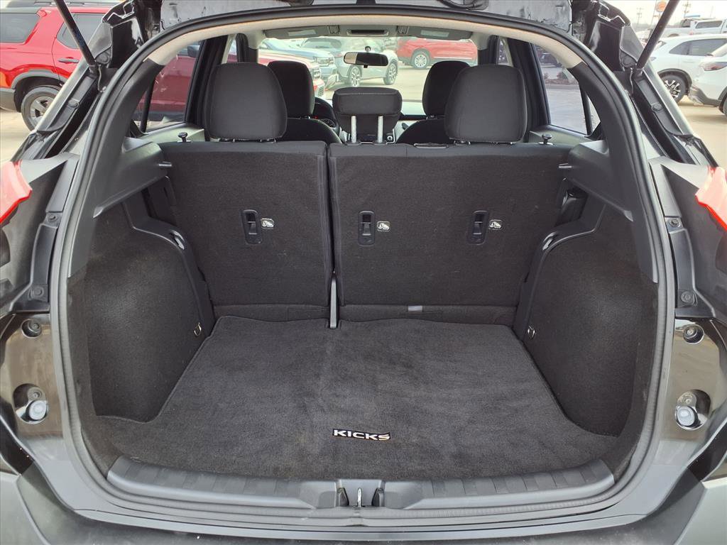 Used 2018 Nissan Kicks SV image 20