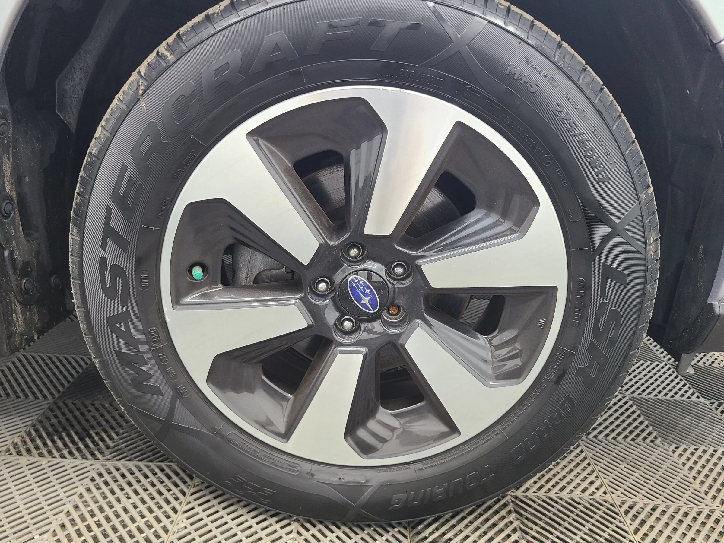 Used 2017 Subaru Forester 2.5i Limited AWD/4WD image 15