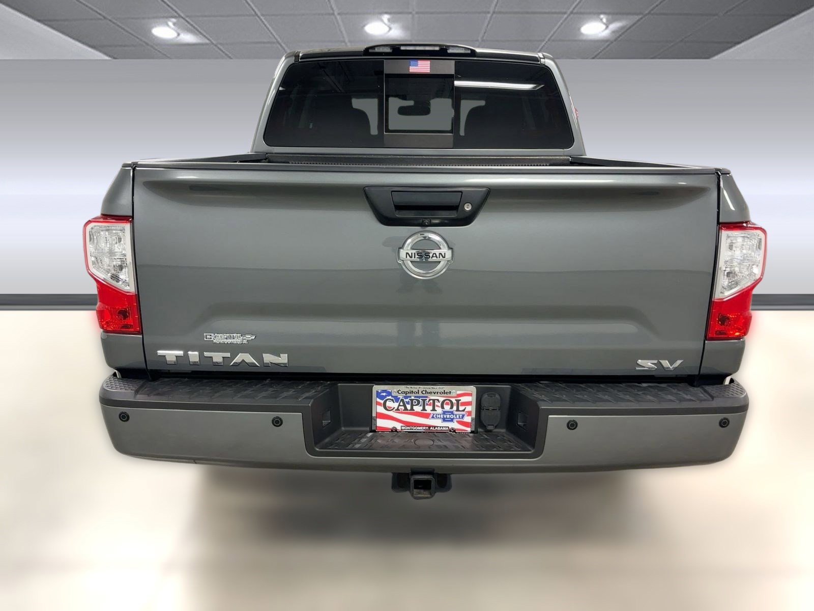 Used 2019 Nissan Titan SV w/ SV Convenience Package image 9