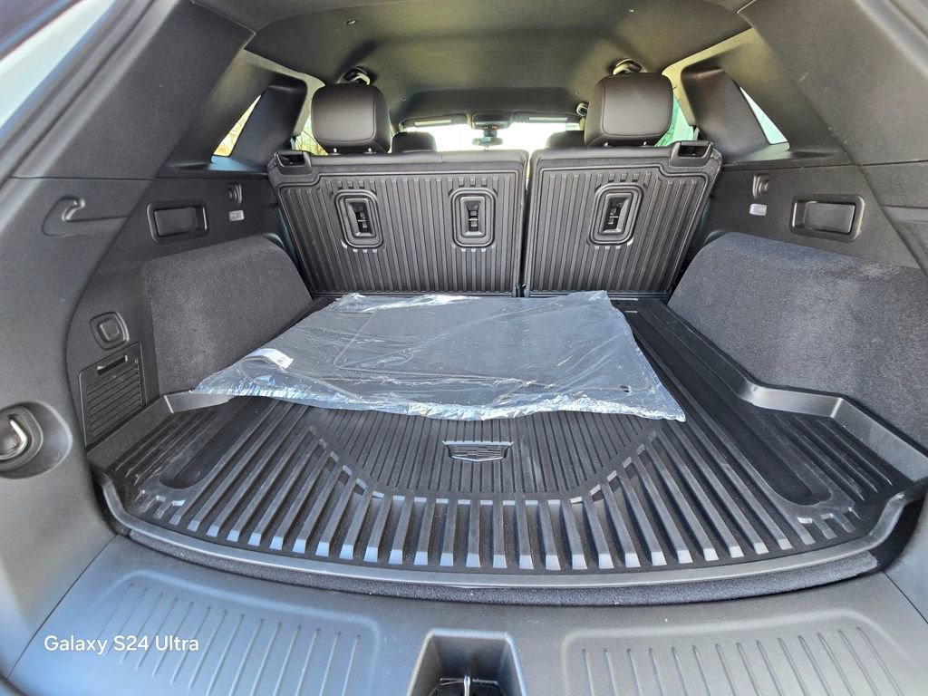 New 2026 Cadillac XT5 Luxury w/ LPO, Bronce Accent Package image 29