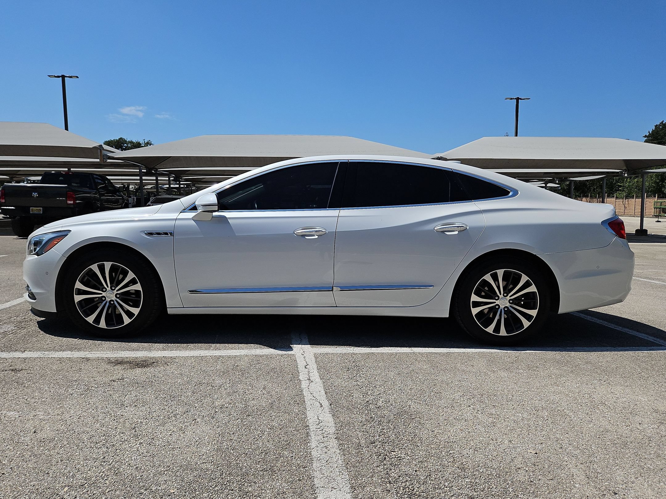 Used 2018 Buick LaCrosse Premium w/ Driver Confidence Package #2 FWD image 6