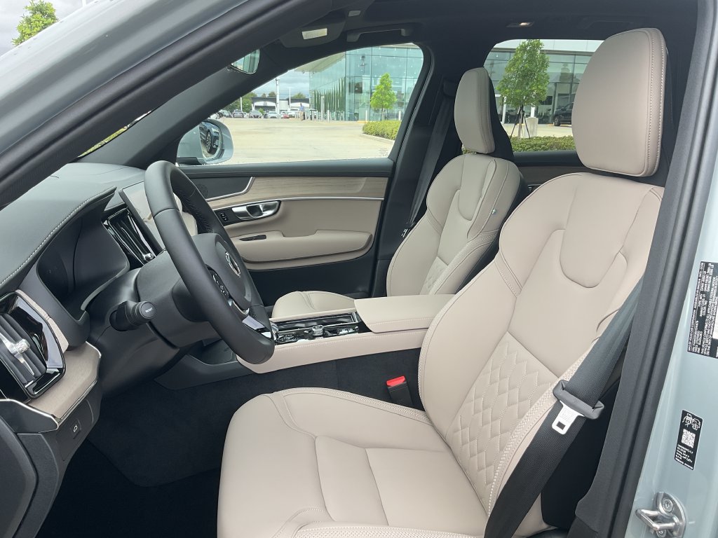 New 2027 Volvo XC90 B5 Core AWD/4WD image 12