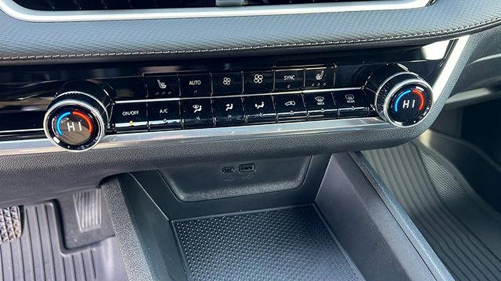 New 2026 Chevrolet Equinox LT w/ Convenience Package II image 21