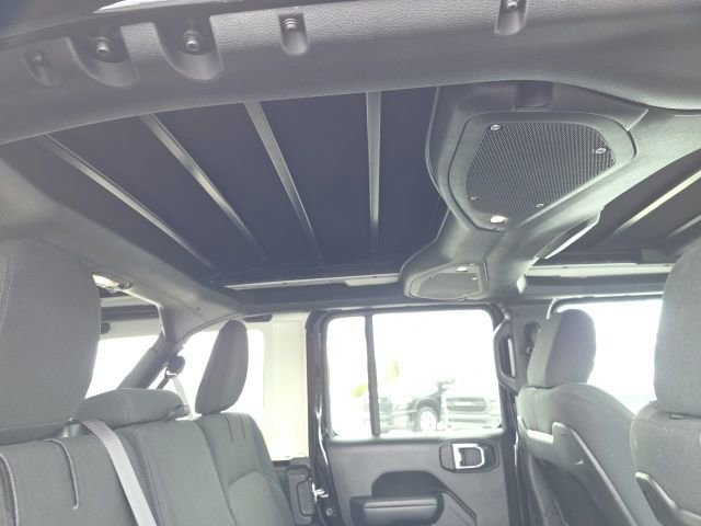 Used 2025 Jeep Wrangler Unlimited Rubicon 4xe w/ Safety Group image 46