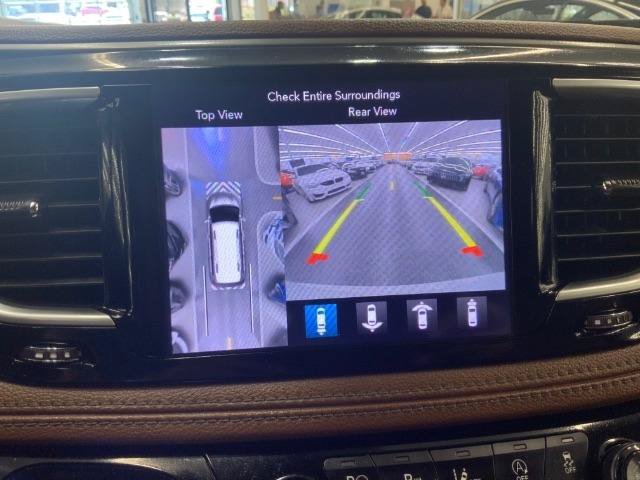 Used 2019 Chrysler Pacifica Limited w/ Tire & Wheel Group FWD image 23