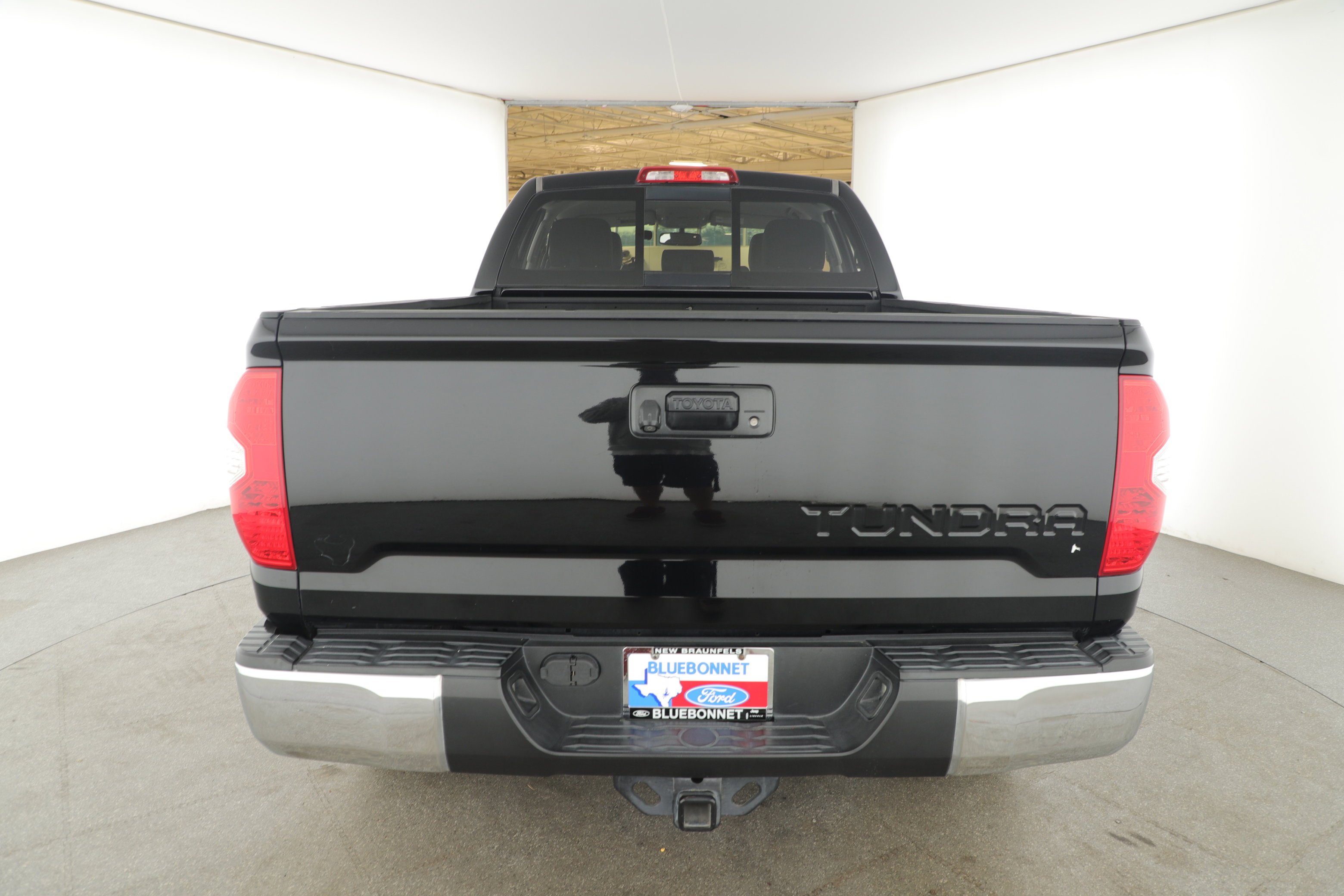 Used 2014 Toyota Tundra SR5 image 4