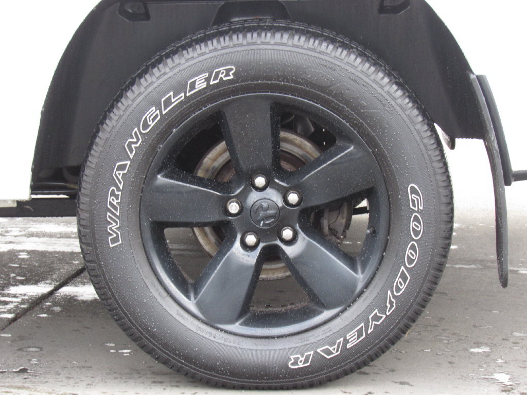 Used 2023 RAM 1500 Express w/ Wheel & Sound Group AWD/4WD image 36
