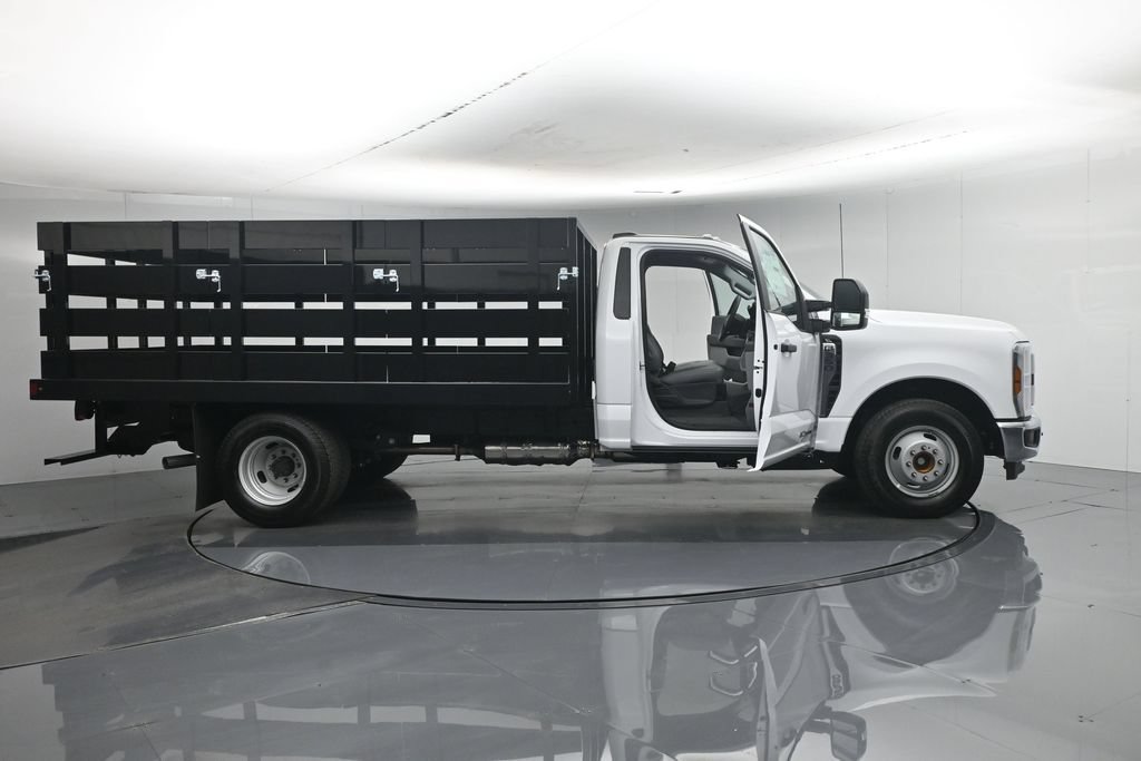 New 2026 Ford F350 XL w/ XL Chrome Package RWD image 24