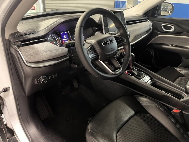 Used 2022 Jeep Compass Latitude image 19