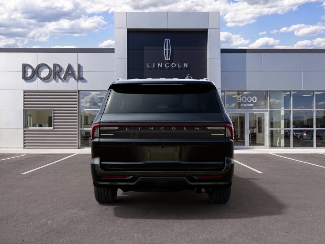 New 2027 Lincoln Navigator Reserve w/ Jet Appearance Package AWD/4WD image 7