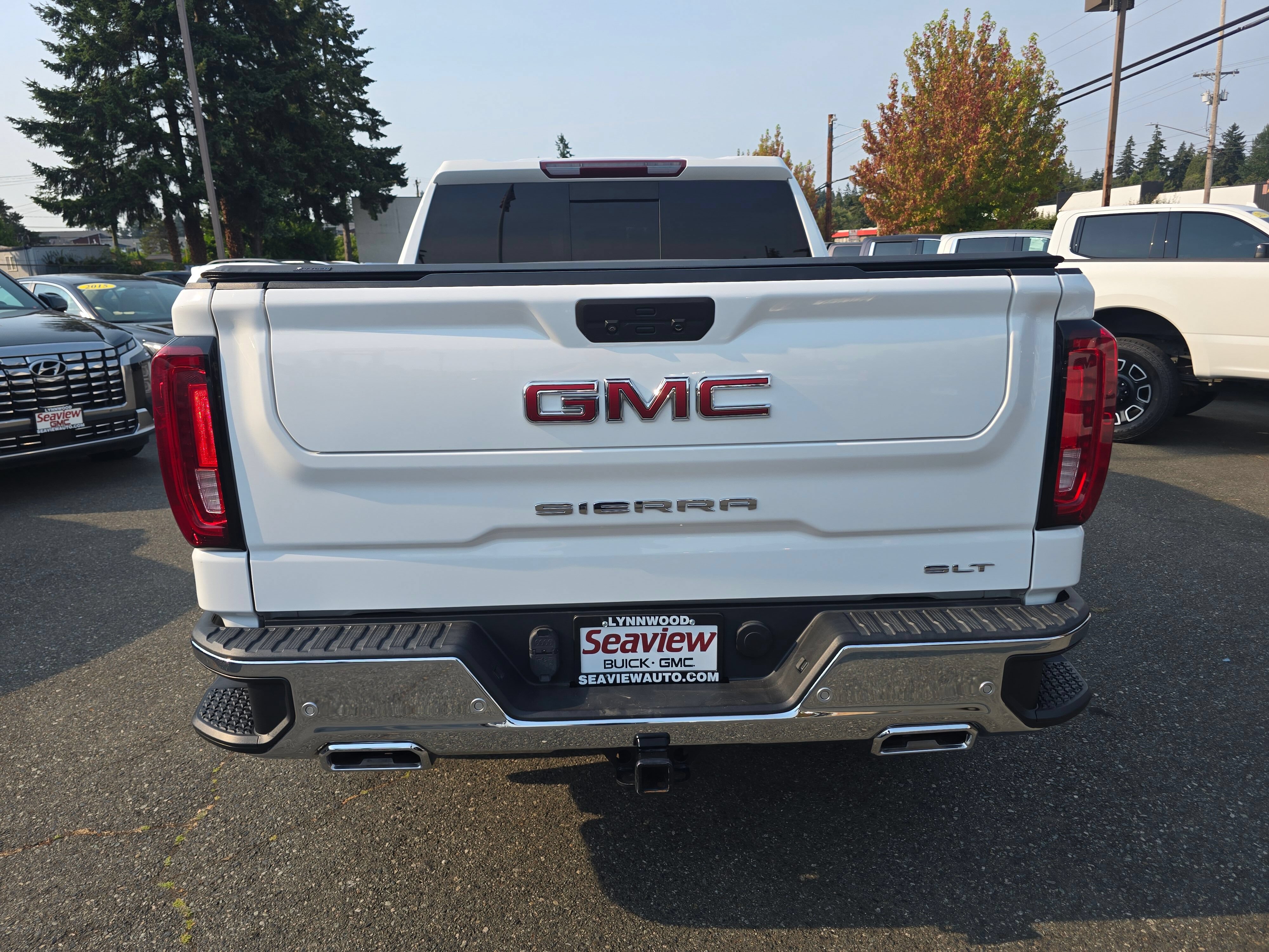 Used 2020 GMC Sierra 1500 SLT w/ SLT Premium Plus Package AWD/4WD image 5