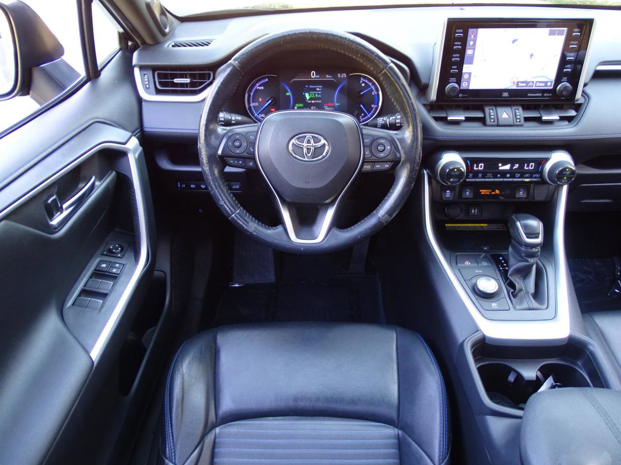 Used 2019 Toyota RAV4 XSE AWD/4WD image 25
