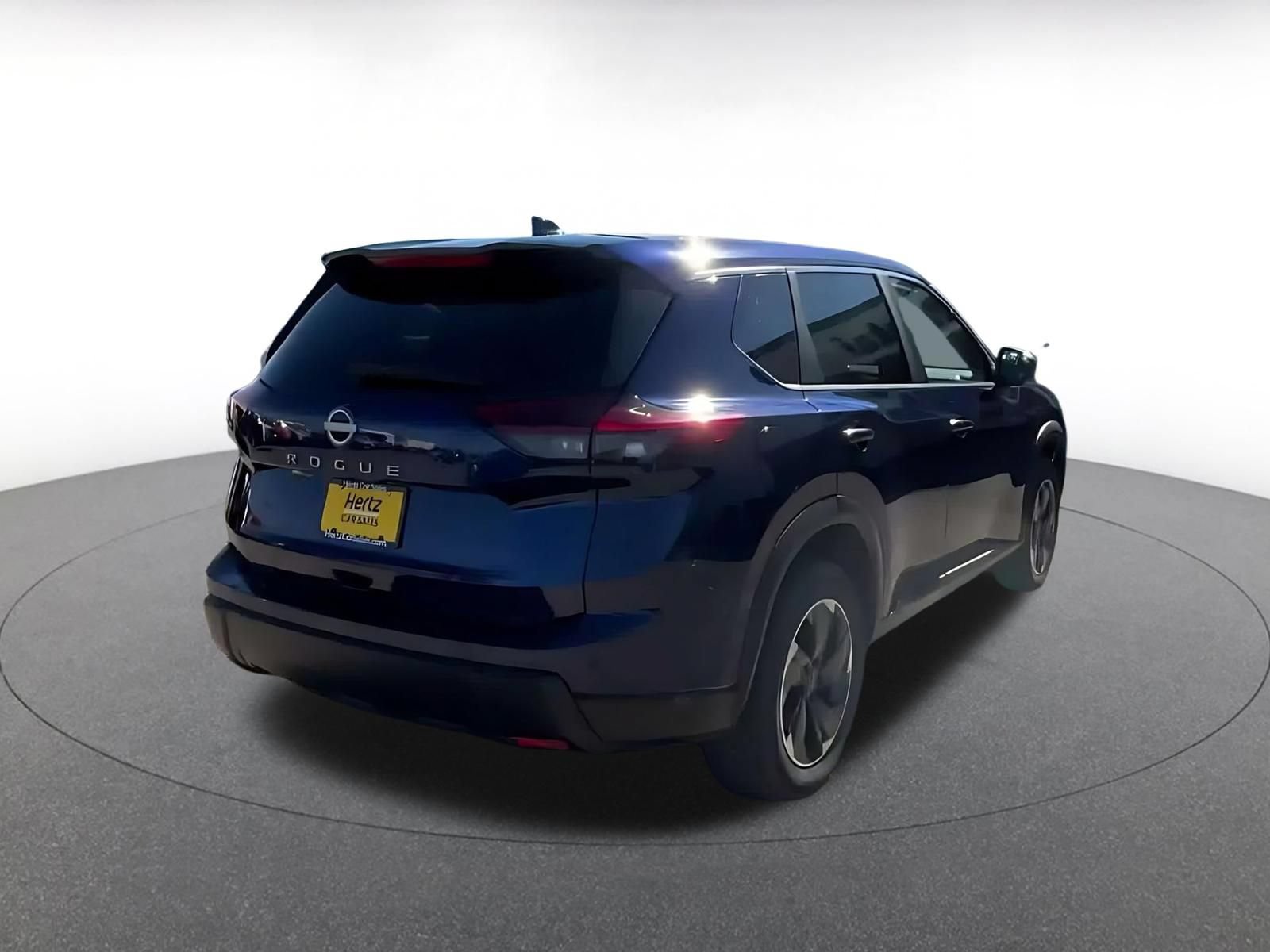 Used 2025 Nissan Rogue SV FWD image 13