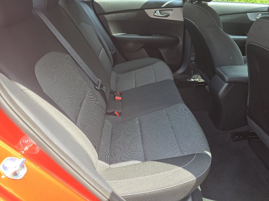 Used 2023 Kia Forte LXS w/ LXS Technology Package FWD image 17