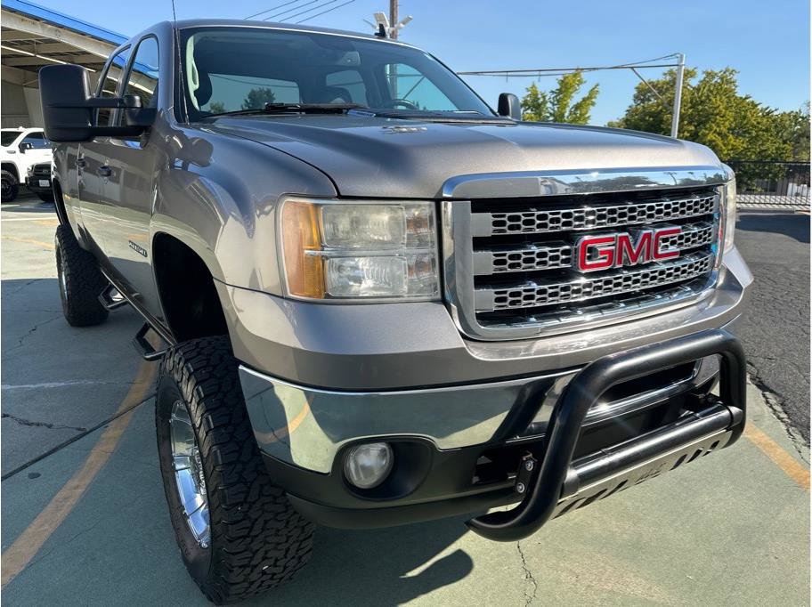 Used 2013 GMC Sierra 2500 SLE w/ SLE Preferred Package AWD/4WD image 5
