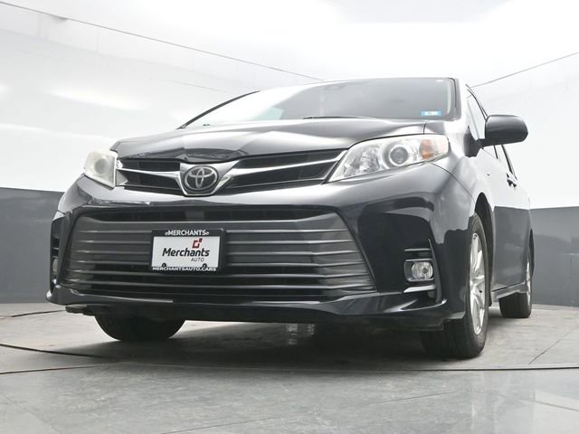 Used 2018 Toyota Sienna XLE AWD/4WD image 25