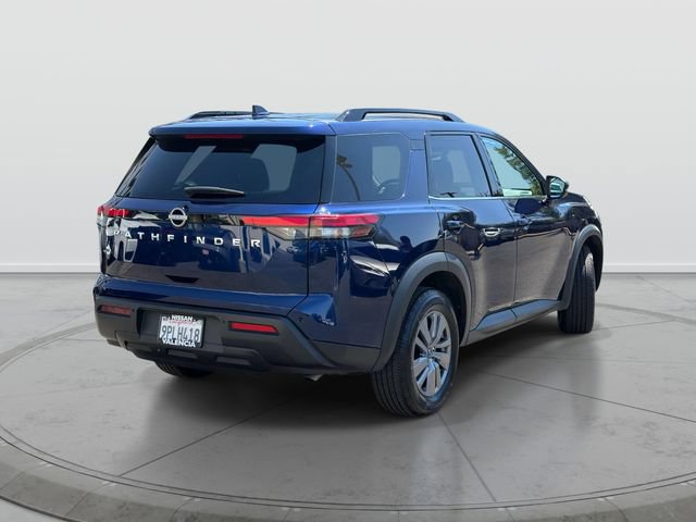 Certified 2025 Nissan Pathfinder SV FWD image 4
