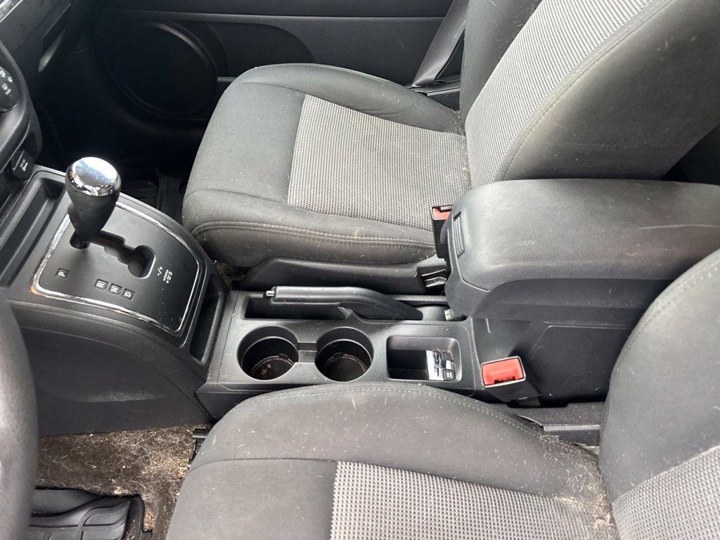 Used 2016 Jeep Patriot Sport w/ Power Value Group AWD/4WD image 24