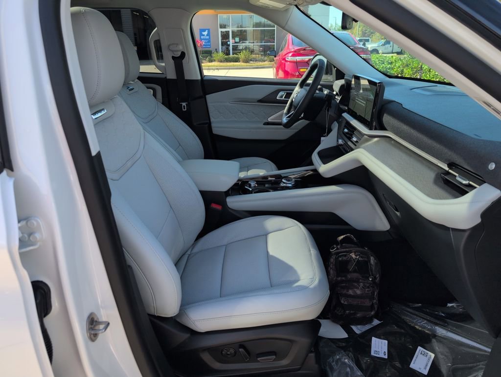 New 2026 Ford Explorer Platinum w/ LUX Leather Package image 15