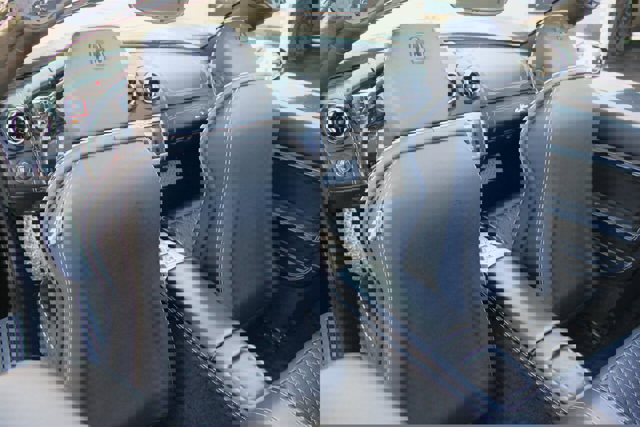 Used 2014 Ferrari California image 28