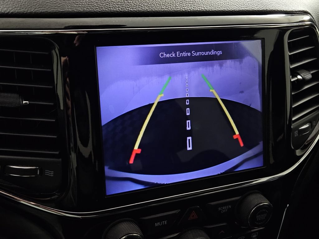 Used 2020 Jeep Grand Cherokee Altitude RWD image 14