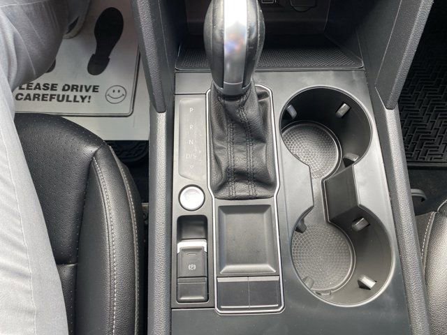 Used 2025 Volkswagen Jetta SE image 25