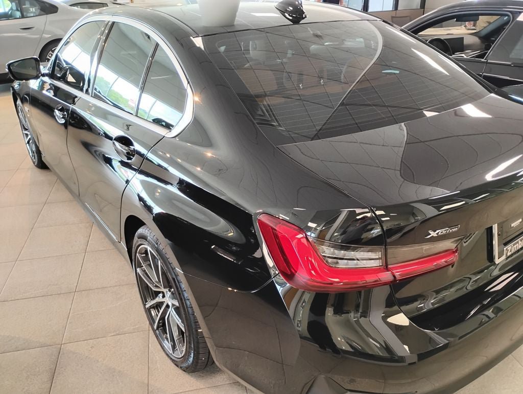 Used 2022 BMW 330e xDrive w/ Driving Assistance Package AWD/4WD image 6