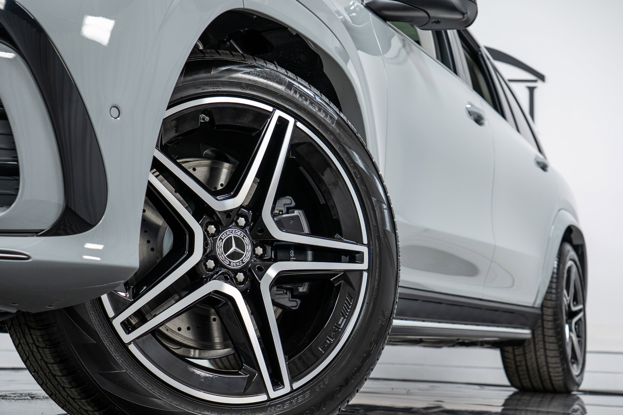 Used 2026 Mercedes-Benz GLS 450 4MATIC image 28