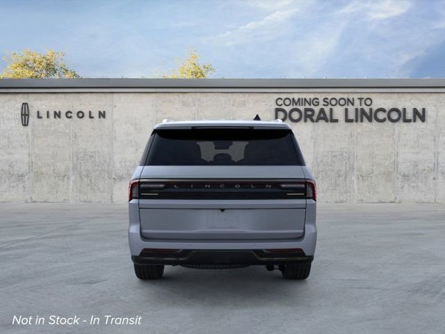 New 2026 Lincoln Navigator Premiere image 5