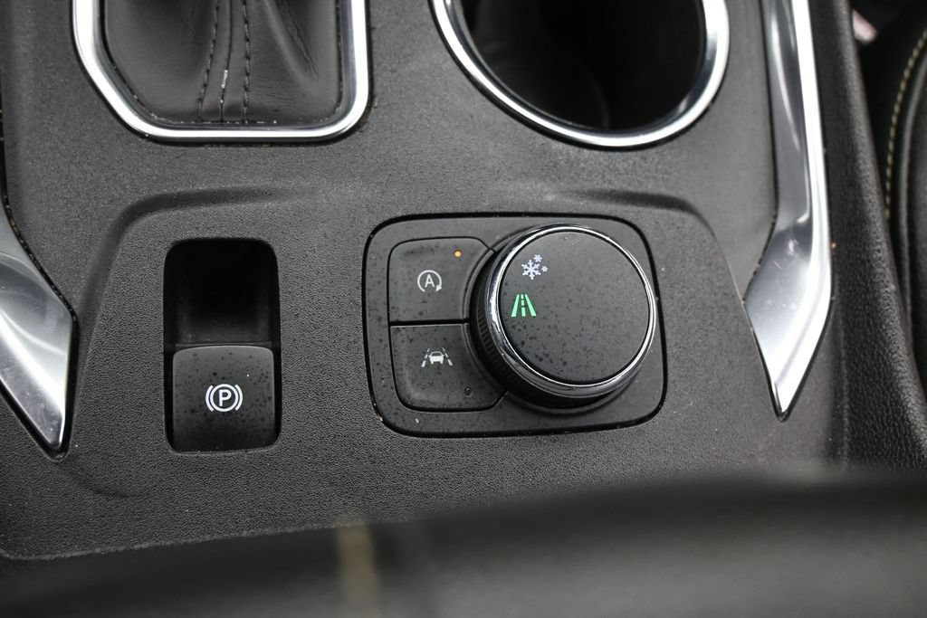 Used 2022 Chevrolet Traverse LT w/ LPO, Floor Liner Package FWD image 30