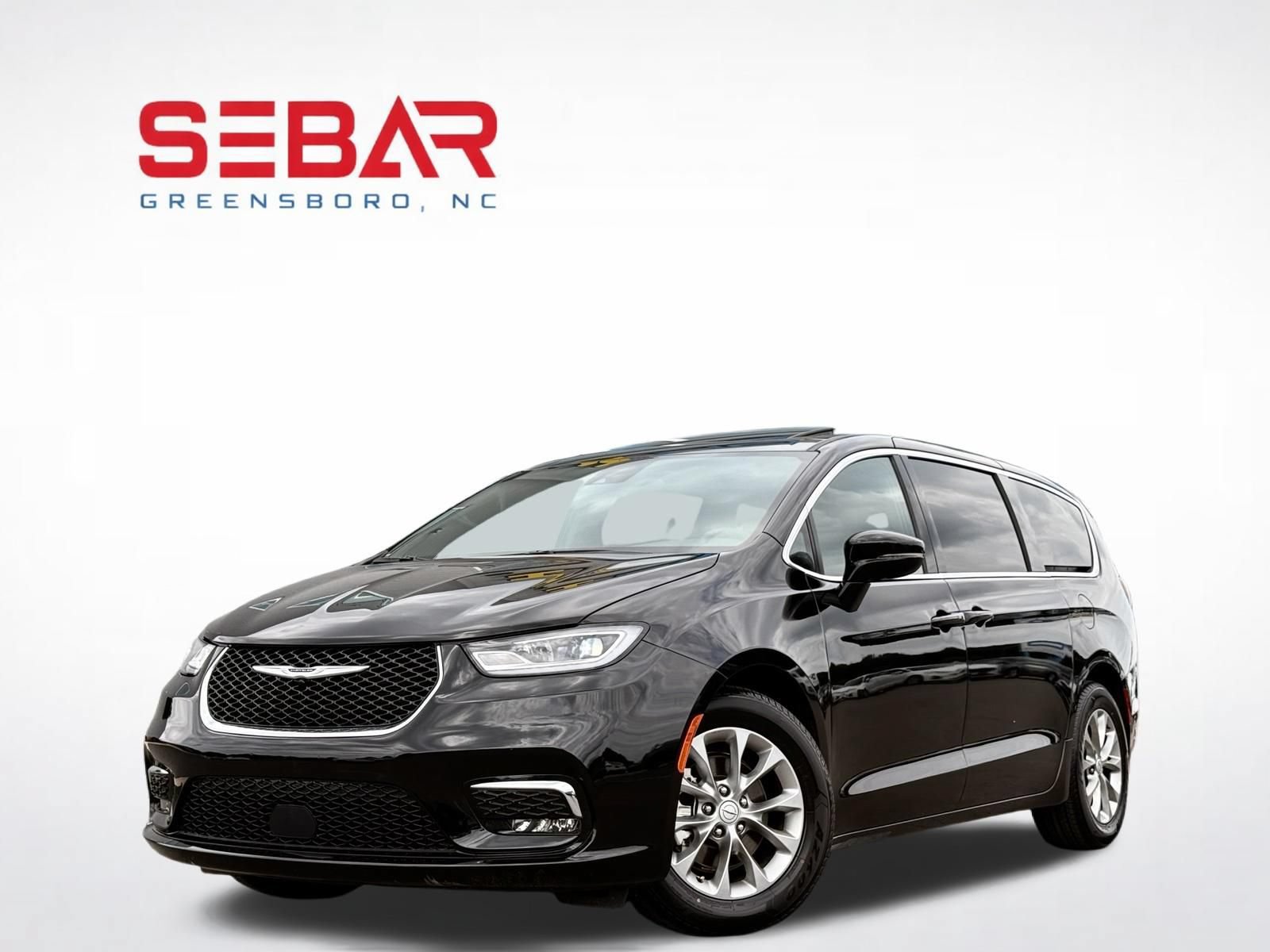 Used 2026 Chrysler Pacifica Limited FWD image 1