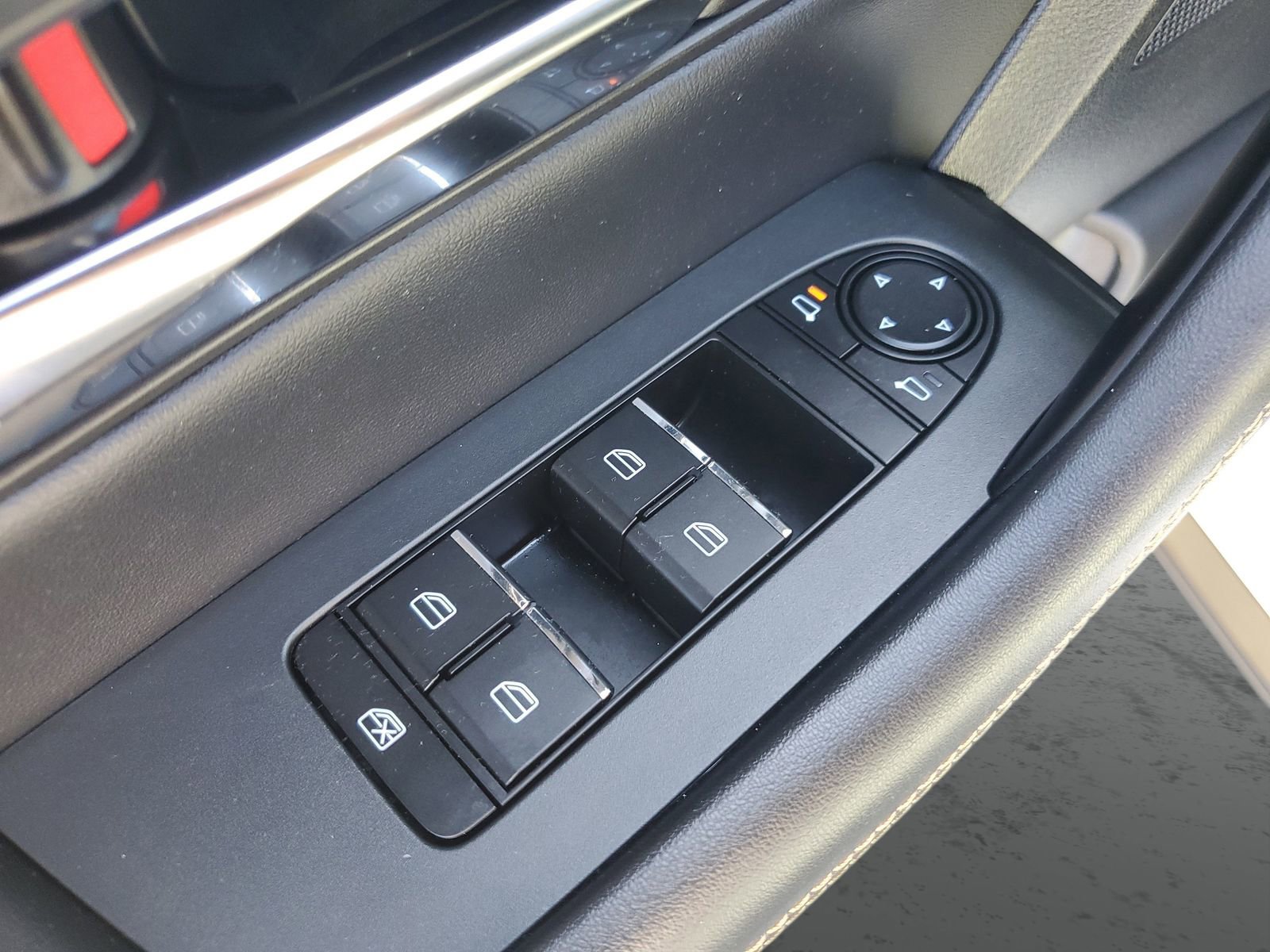 Used 2025 MAZDA CX-90 Plug-In Hybrid w/ Preferred AWD/4WD image 23