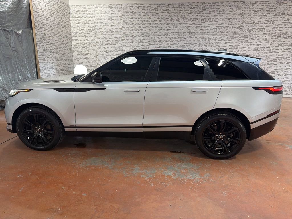 Used 2020 Land Rover Range Rover Velar R-Dynamic S image 4