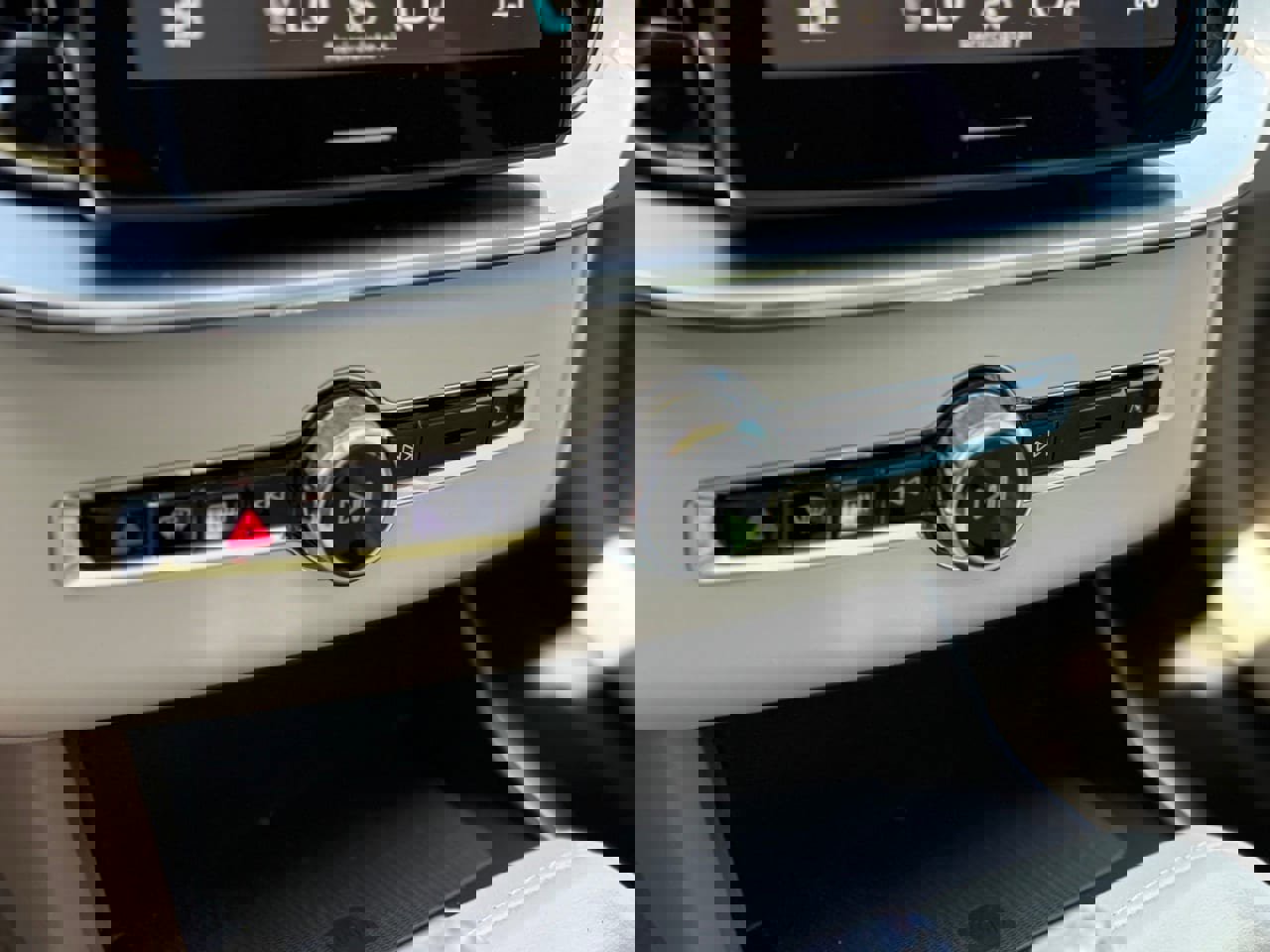 New 2026 Volvo XC90 B6 Ultra image 15