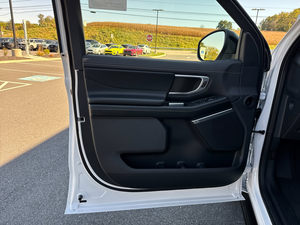 New 2025 Ford Expedition Max Platinum w/ Stealth Performance Package image 27