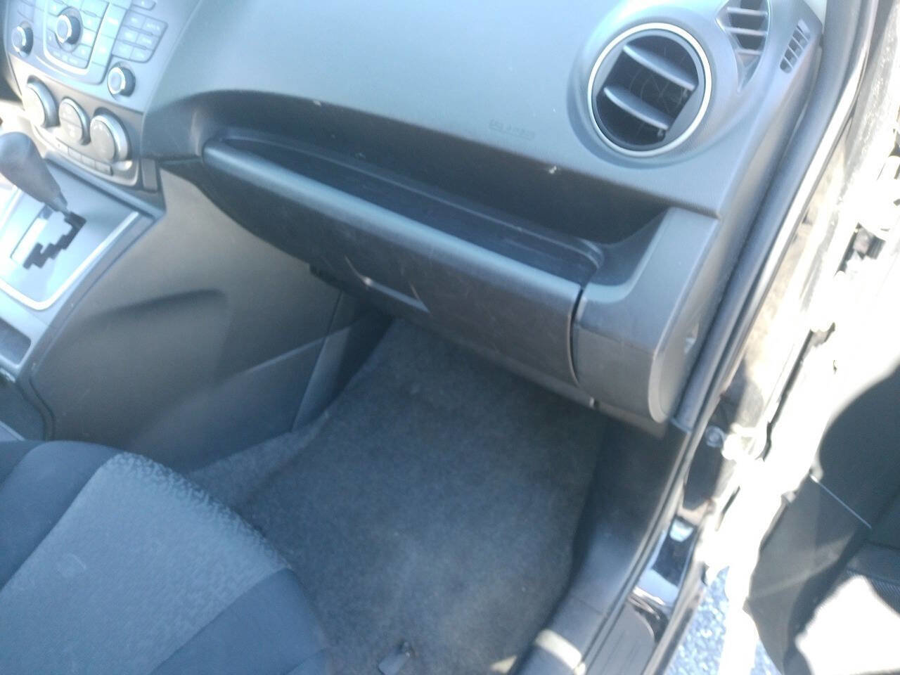 Used 2012 MAZDA MAZDA5 Sport FWD image 39