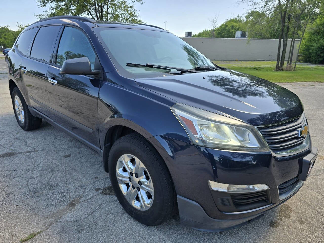 Used 2015 Chevrolet Traverse LS image 3